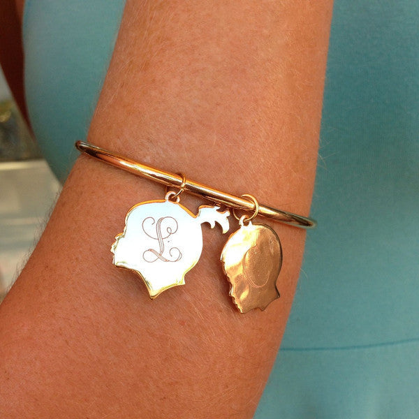 We created this charming engraved bracelet so you can always keep your little ones close.